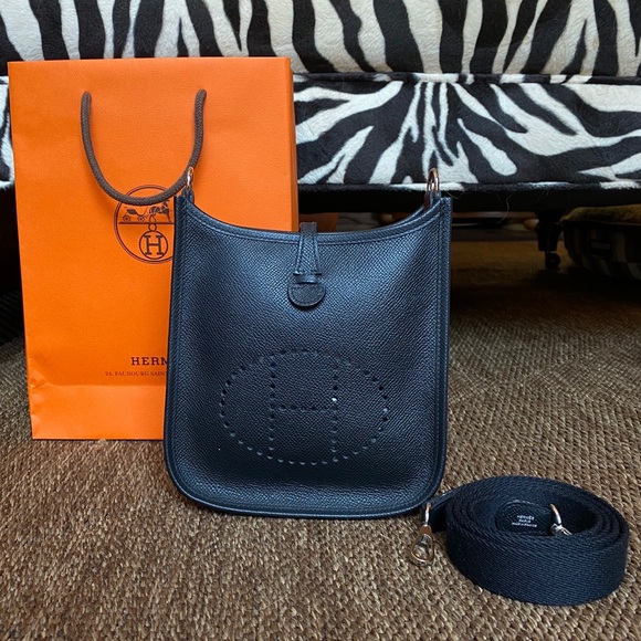 Hermès Taurillon Clemence Evelyne 16 TPM Bag - Picture 2 of 12